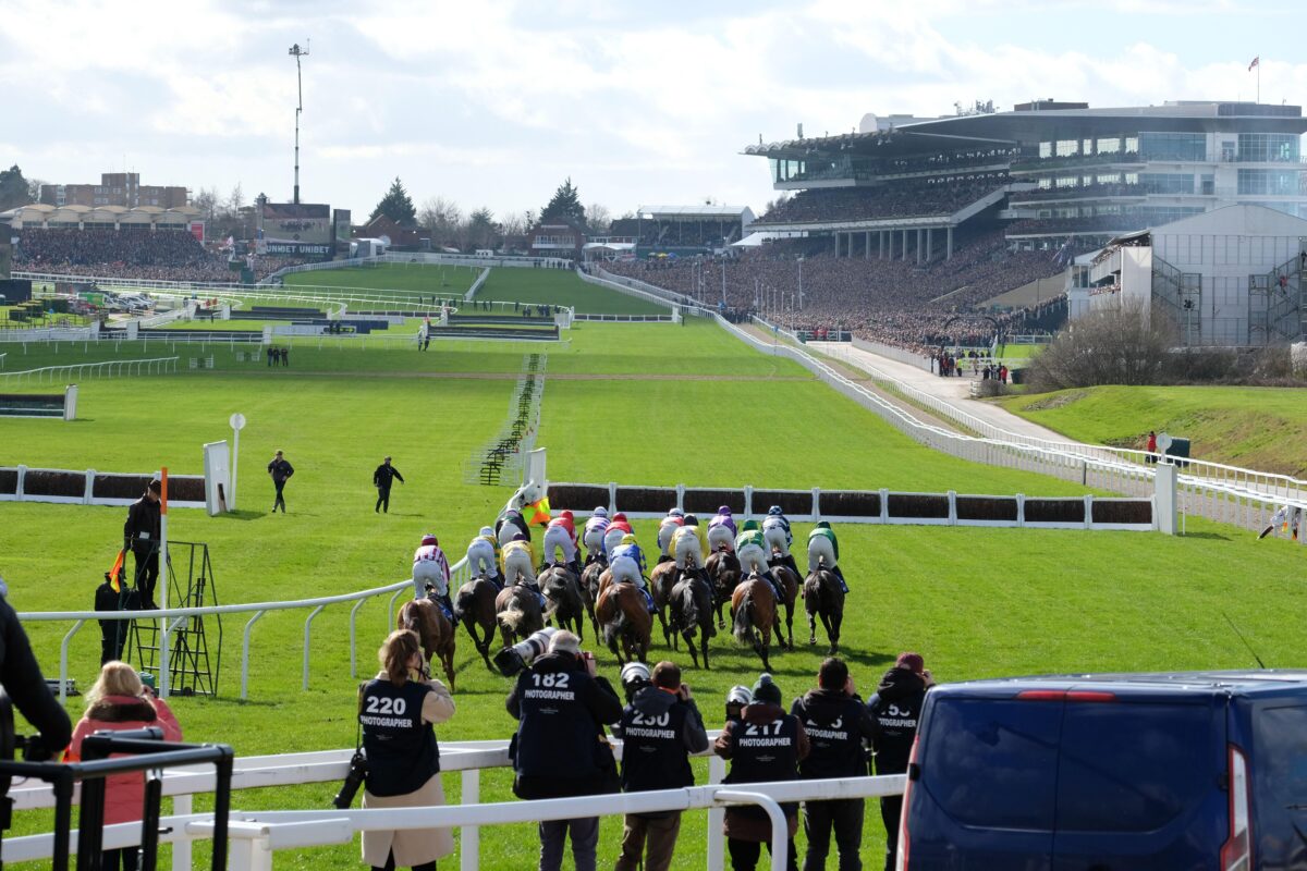 Horse racing tips and best bets
